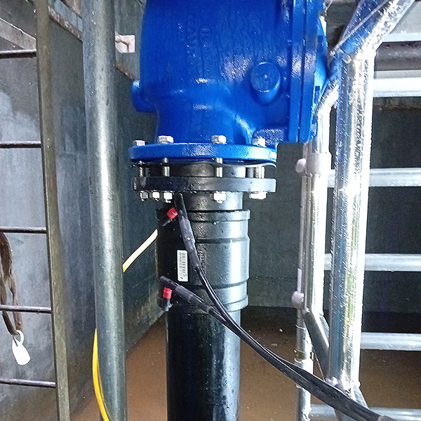 The DN150 HDPE discharge pipe was electrofusion welded.
